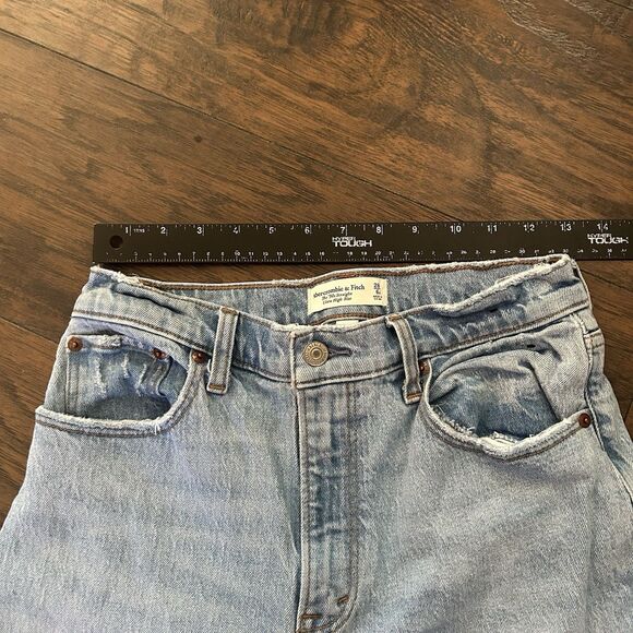 Abercrombie & Fitch Curve Love The 90s Straight Ultra High Rise Jean Size 28/6S - Picture 4 of 8